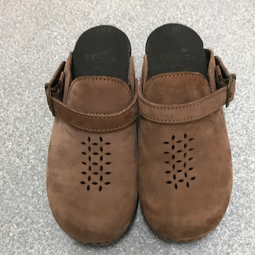 Dansko clogs excellent condition